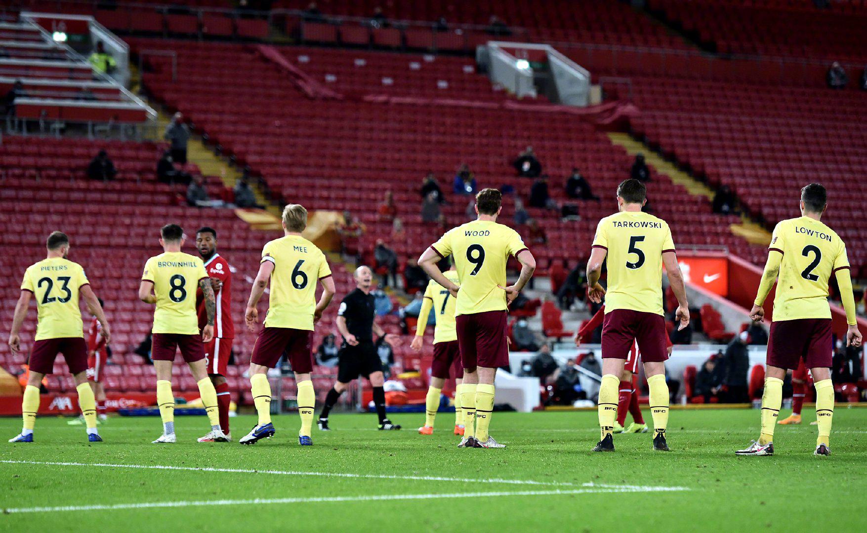 赛中屡次贡 赛中屡次贡