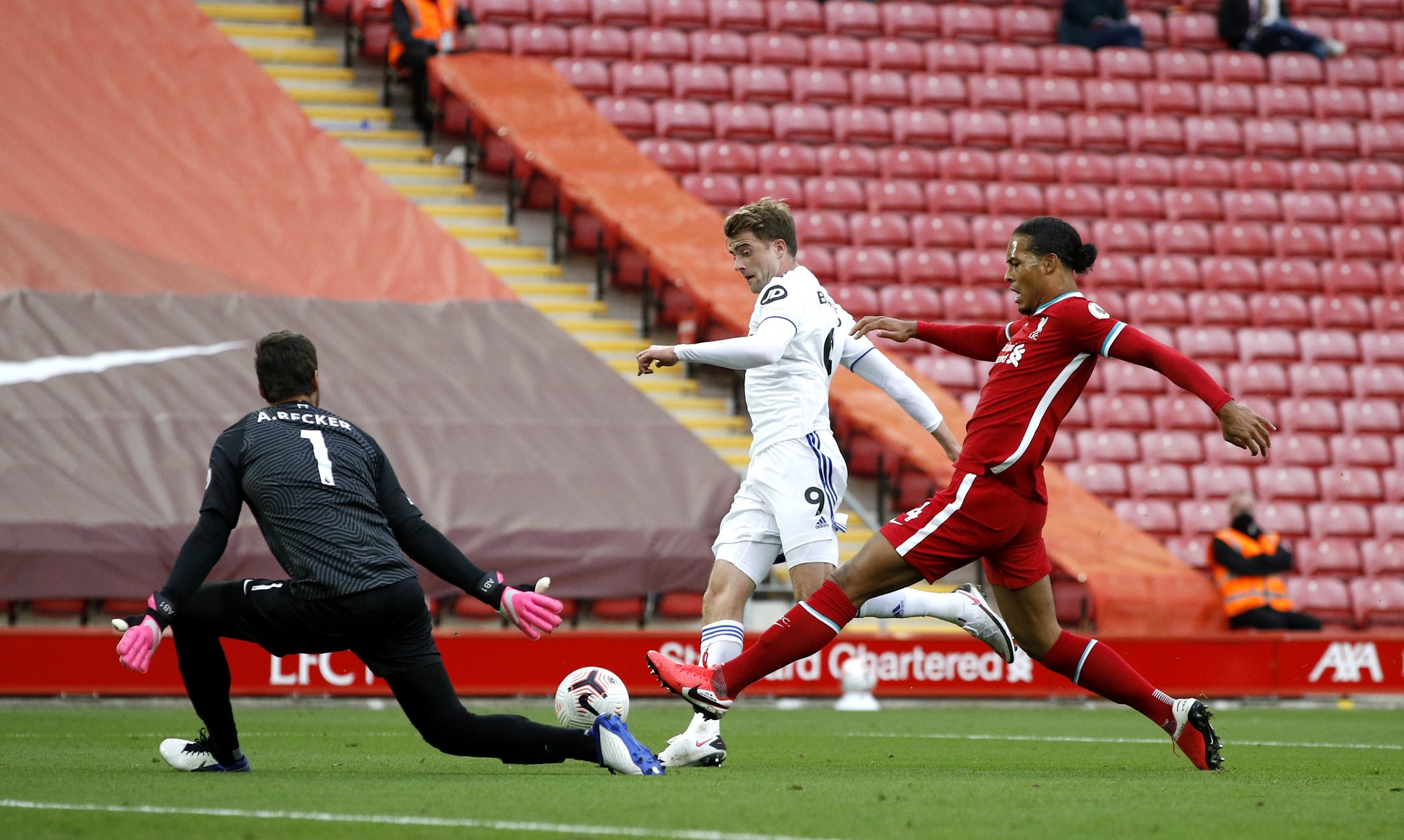 的关系更加 的关系更加